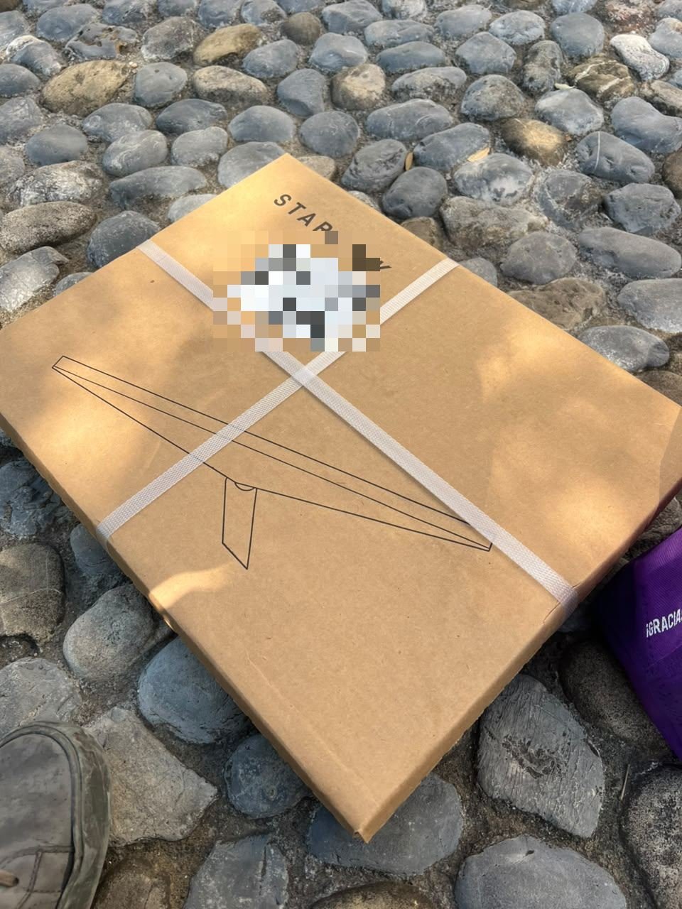 Caja sellada de antena Starlink Mini lista para instalar